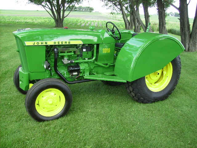 John Deere 620 Orchard